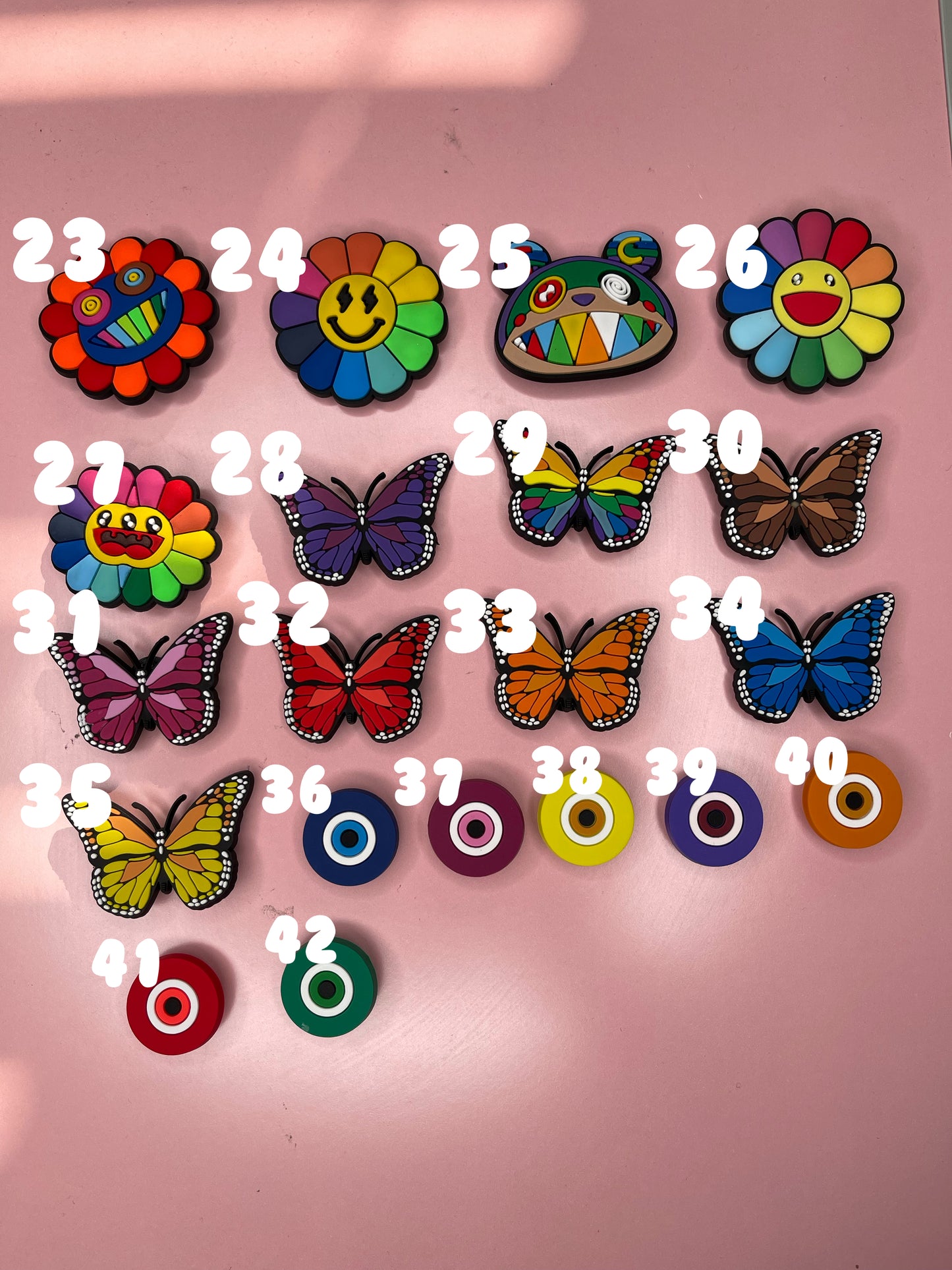 500+ regular croc charms